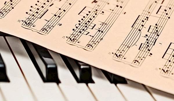 Ofiste Müzik Dinlemenin Etkileri